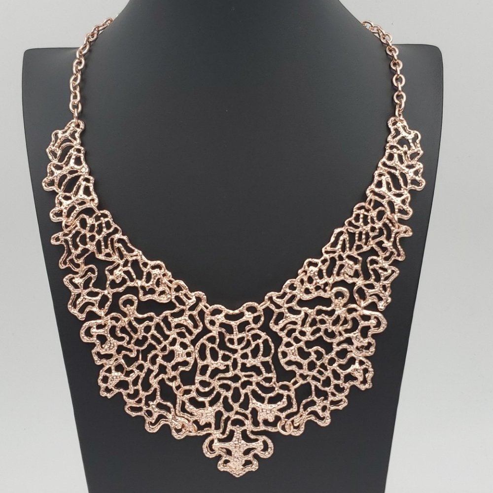 Amrita Singh Rose Gold Seaweed Necklace